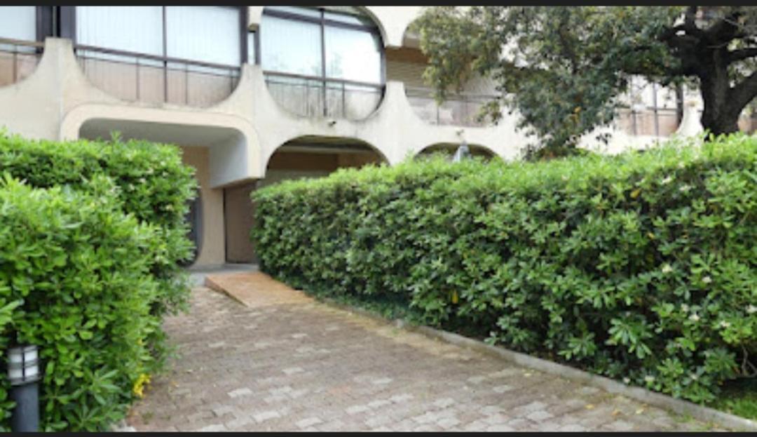 Charmant Studio Villeneuve-Loubet Exterior photo