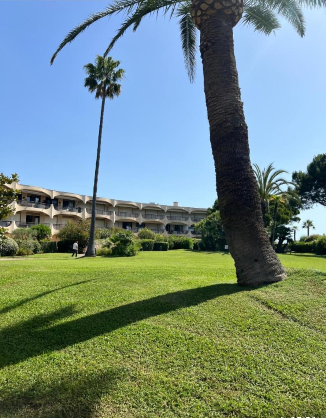 Charmant Studio Villeneuve-Loubet Exterior photo
